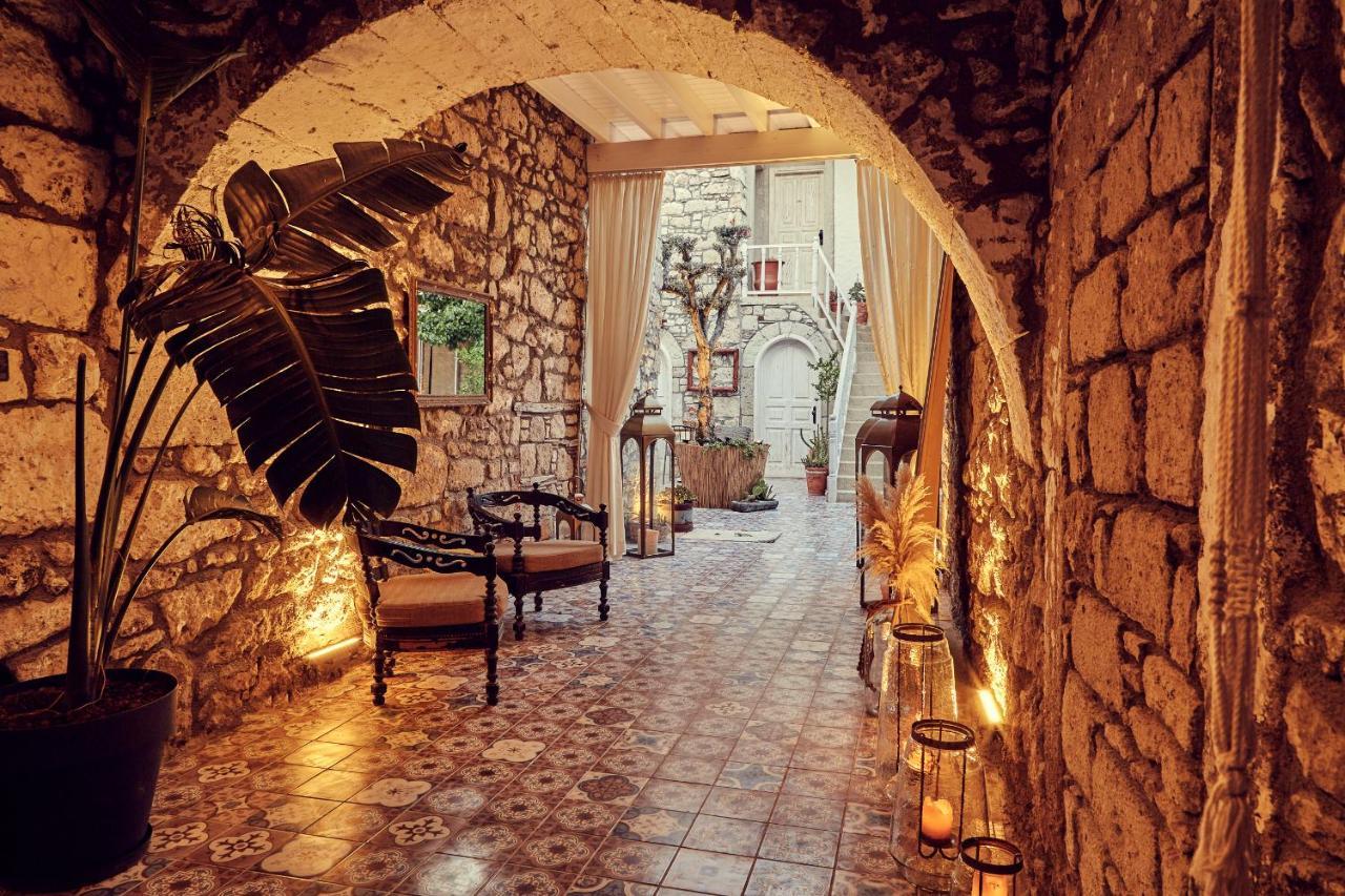 Morisi Avlu Hotel Алакати Екстериор снимка